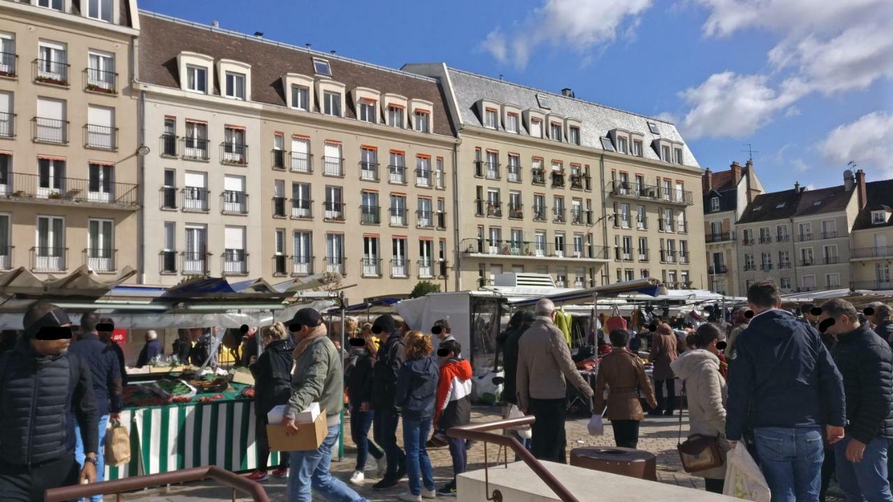 Royal By Beds4wanderlust - Place Du Marche Avec Parking Prive Apartment
